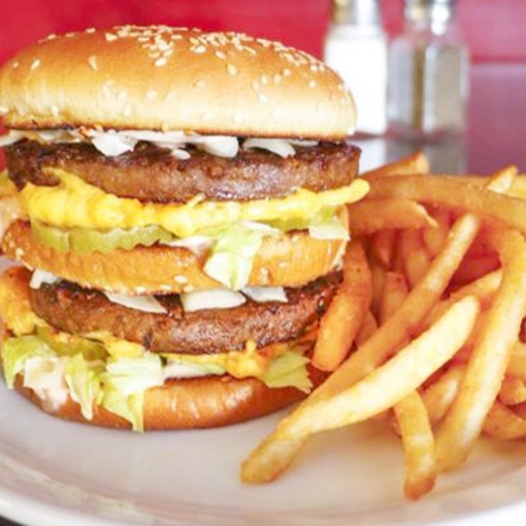 VegNews.DoomiesBigMac