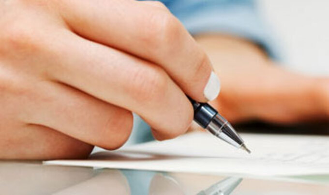 VND.-petition-hand