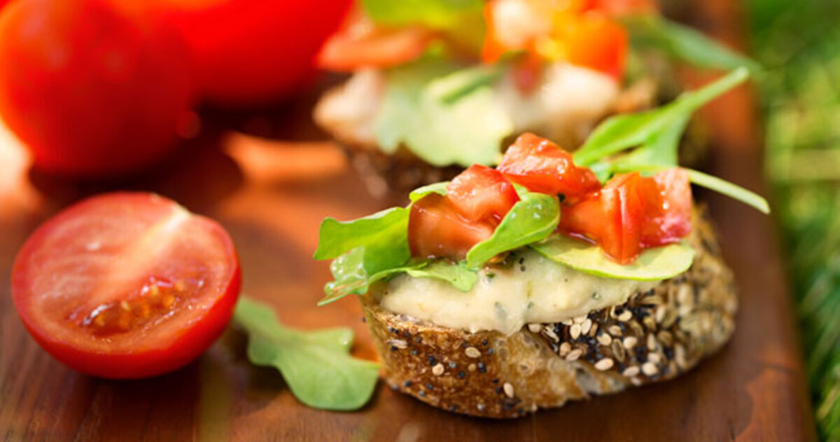 White Bean Rosemary Bruschetta | VegNews