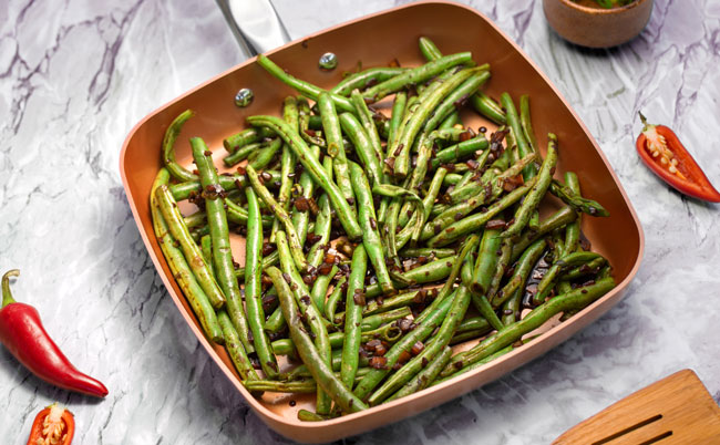 VegNews.SzechuanStringBeans.HannahKaminsky