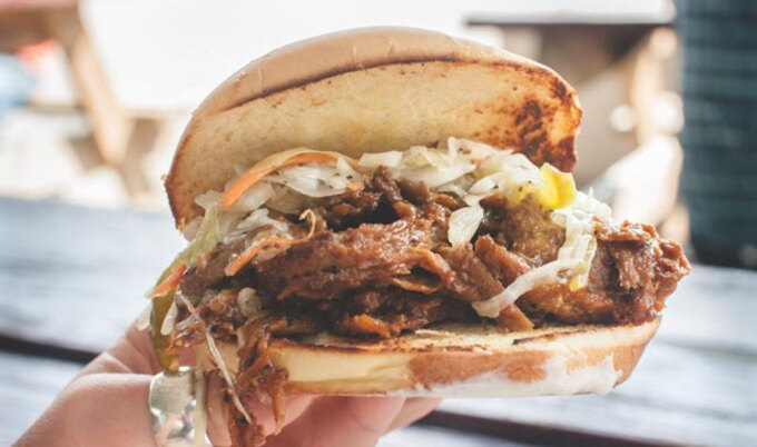 VegNews.PulledPorkSandwich
