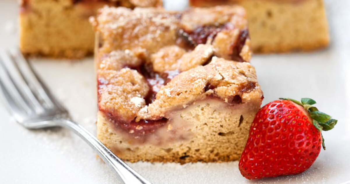 Springtime Strawberry Streusel Cake | VegNews