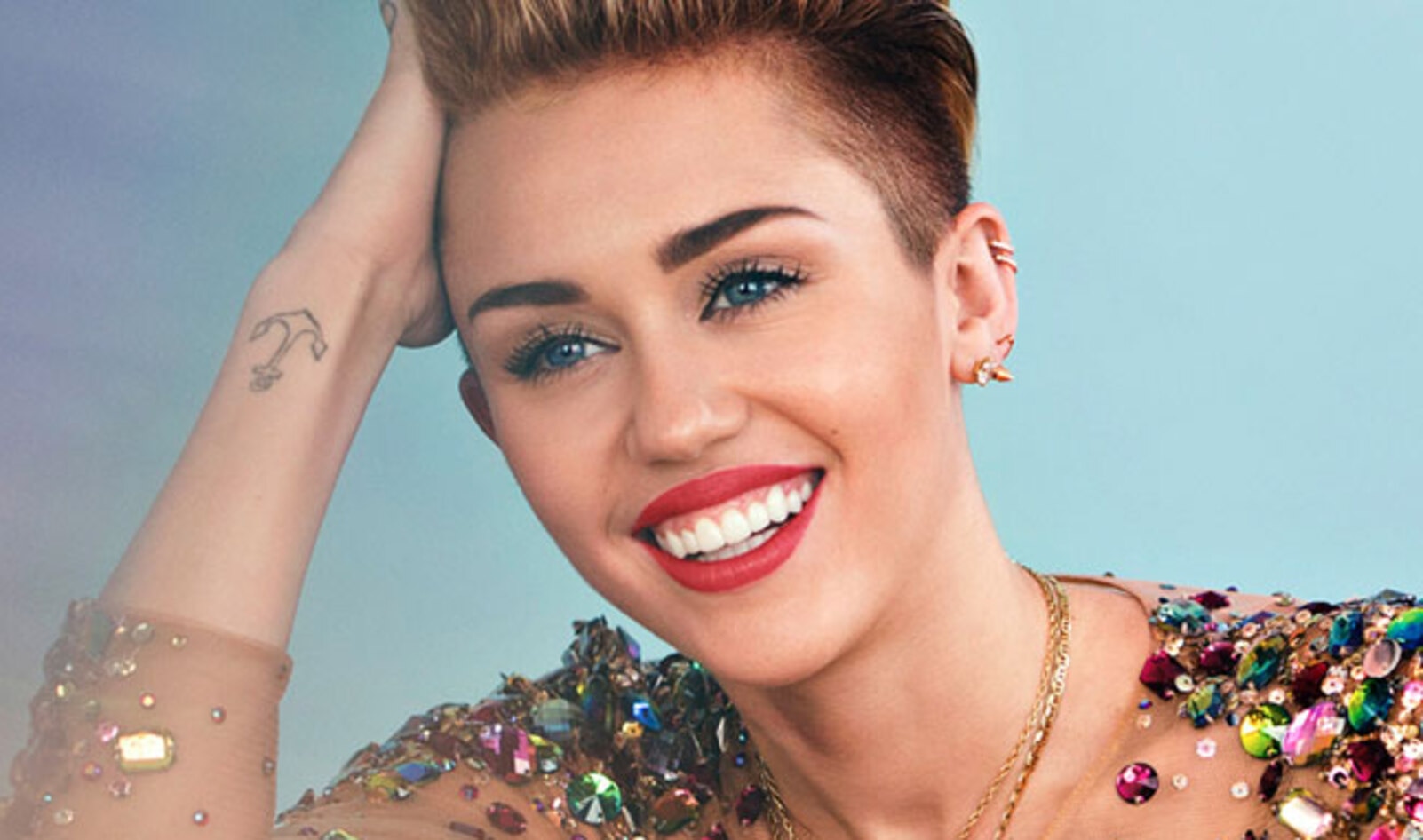 <i>Vogue</i> Commends Miley Cyrus’ Vegan Style