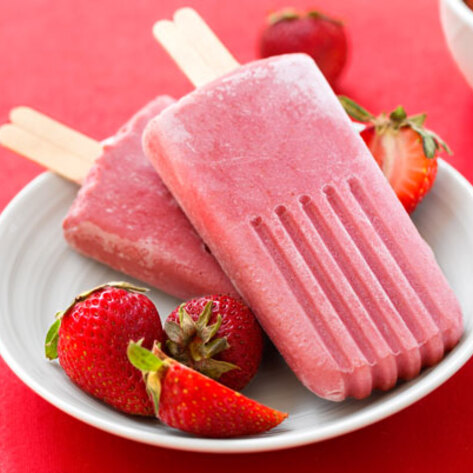 Vegan Strawberry Banana Popsicles