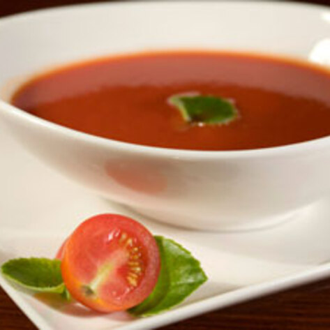 Hunter Serves Vegan Dinner