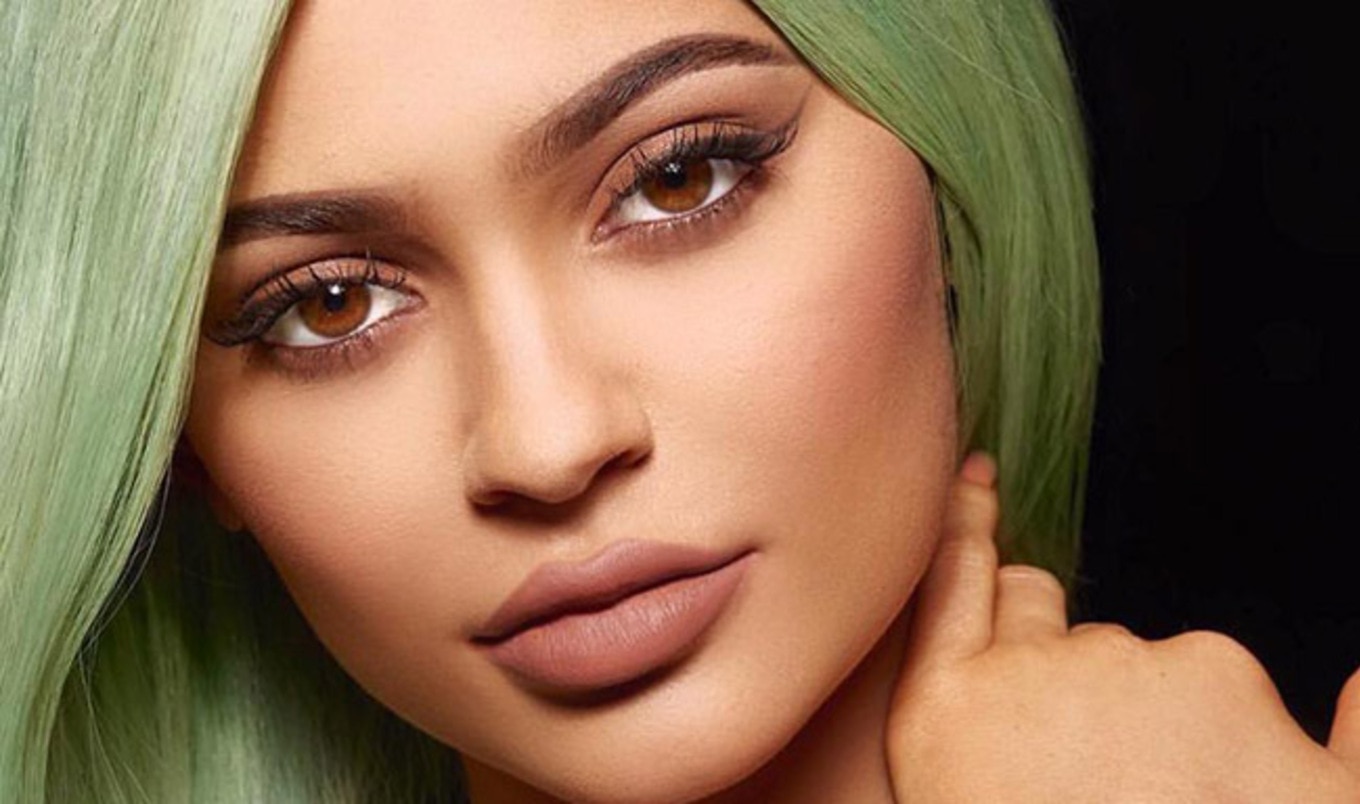 Kylie Jenner Launches Vegan Lipstick to Support Charity