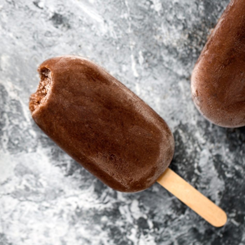 Creamy Vegan Fudge Popsicles