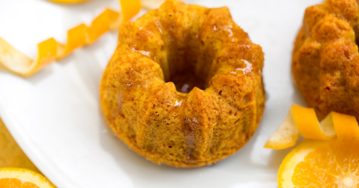 Mini Lemon Bundt Cakes With Lemon Glaze (Gluten-Free!) | VegNews