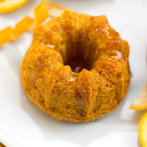 Vegan Mini Lemon Bundt Cakes