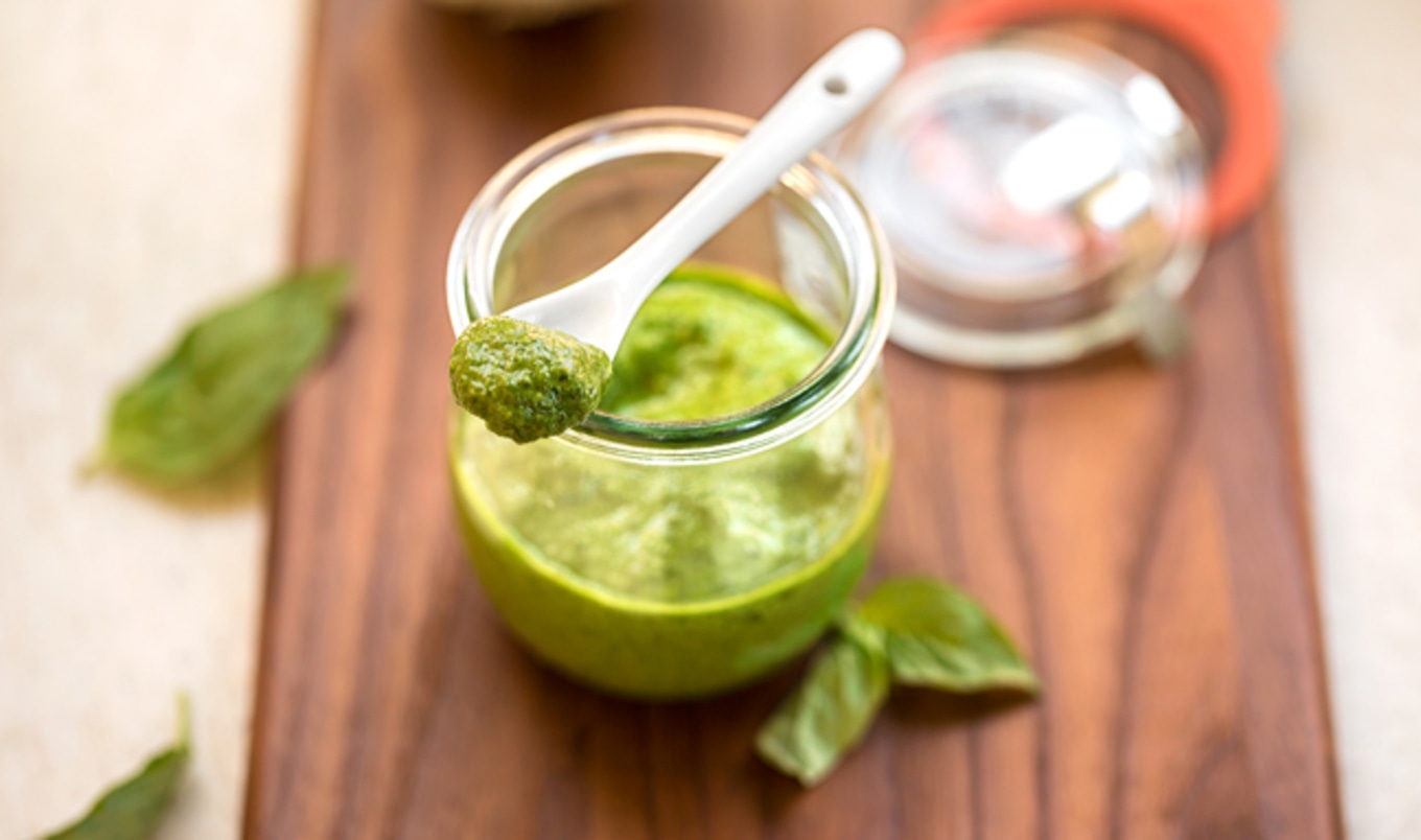 5-Minute French Basil Pistou