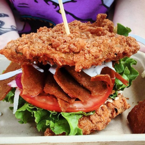 5 Vegan Fried Chicken Dishes to Celebrate National Fried Chicken Day