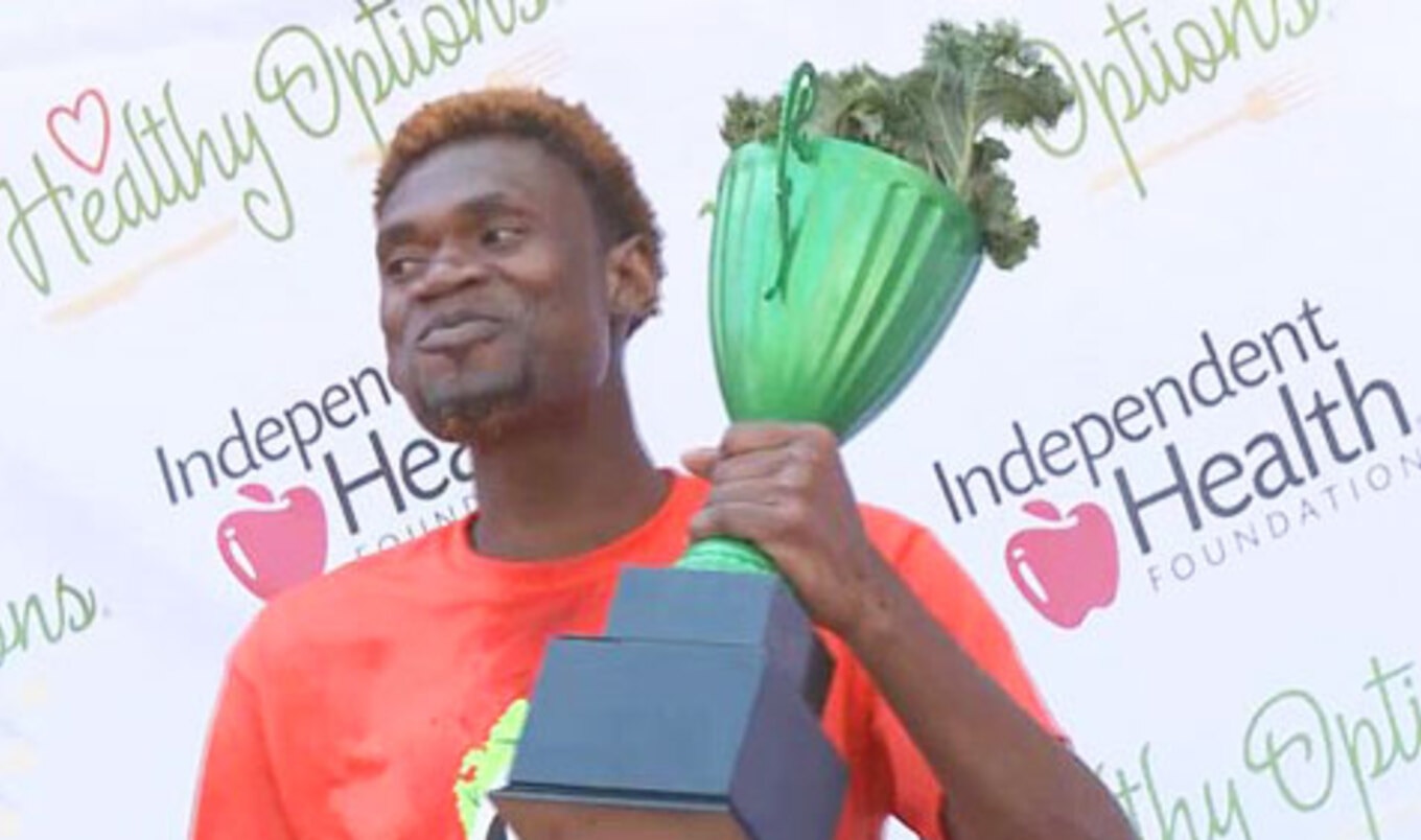 Man Eats 25 Pounds of Kale in Eight Minutes to Win Eating Contest