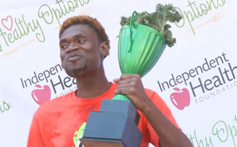 Man Eats 25 Pounds of Kale in Eight Minutes to Win Eating Contest