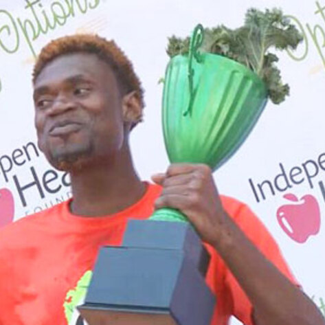 Man Eats 25 Pounds of Kale in Eight Minutes to Win Eating Contest