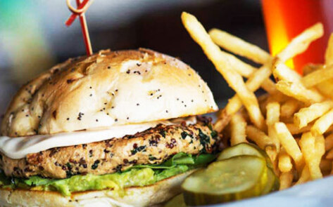 4 Best Vegan-Friendly Chain Restaurants to Watch the Super Bowl