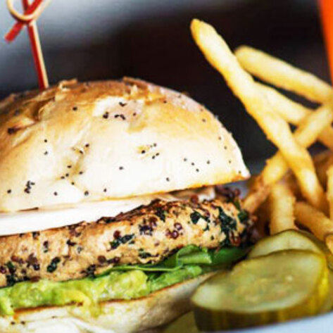 4 Best Vegan-Friendly Chain Restaurants to Watch the Super Bowl