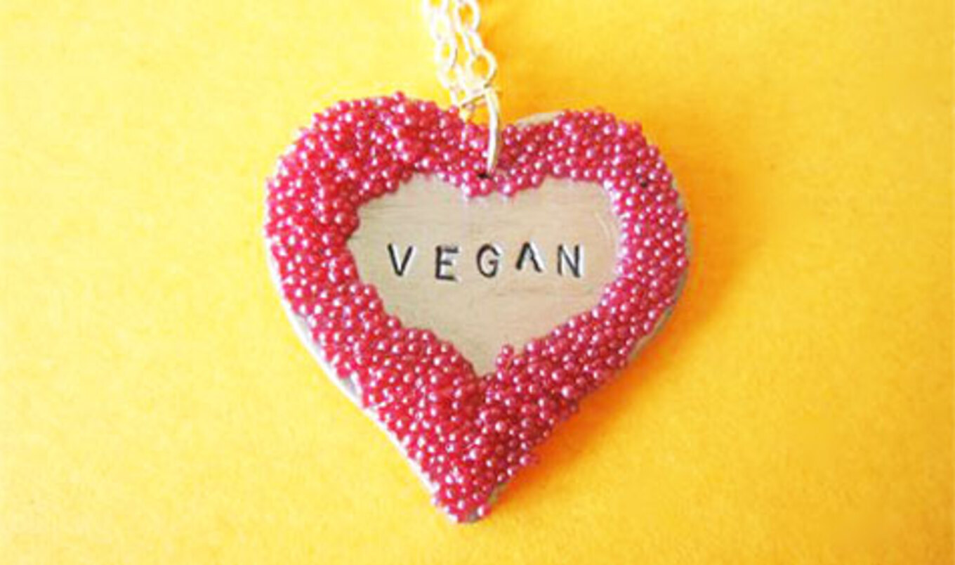 12 Vegan Non-Food Gifts to Woo Your Sweetheart This Valentine's Day