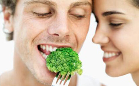 6 Relationship Survival Tips for Inter-Dietary Couples
