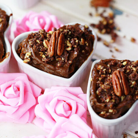 Thick & Creamy Vegan Chocolate Mousse With Chocolate Pecan Crumble