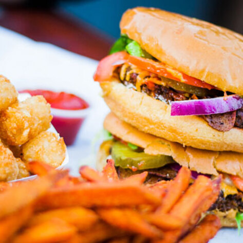 VegNews.ArlosFoodTruck