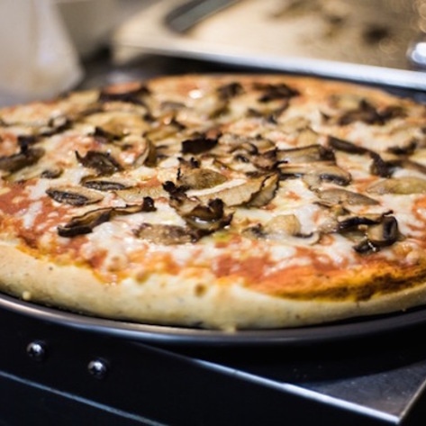 Vegan-Owned Frozen Pizza Brand Debuts in UK