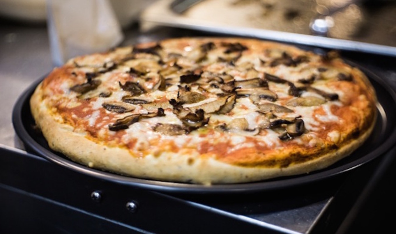 Vegan-Owned Frozen Pizza Brand Debuts in UK