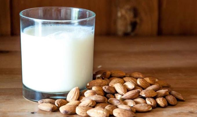 VegNews.AlmondMilk1