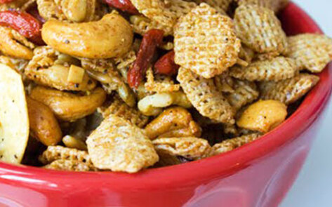 VegNews.VeganPartyMix