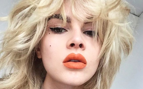 Vegan Model Walks Out on Fur Photoshoot