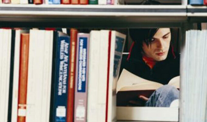 VND.student-reading